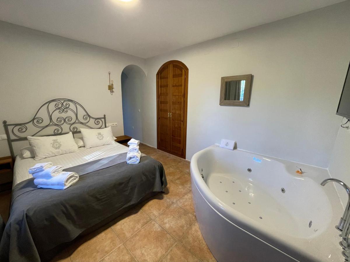 Hotel Monasterio De Tejeda Garaballa Extérieur photo