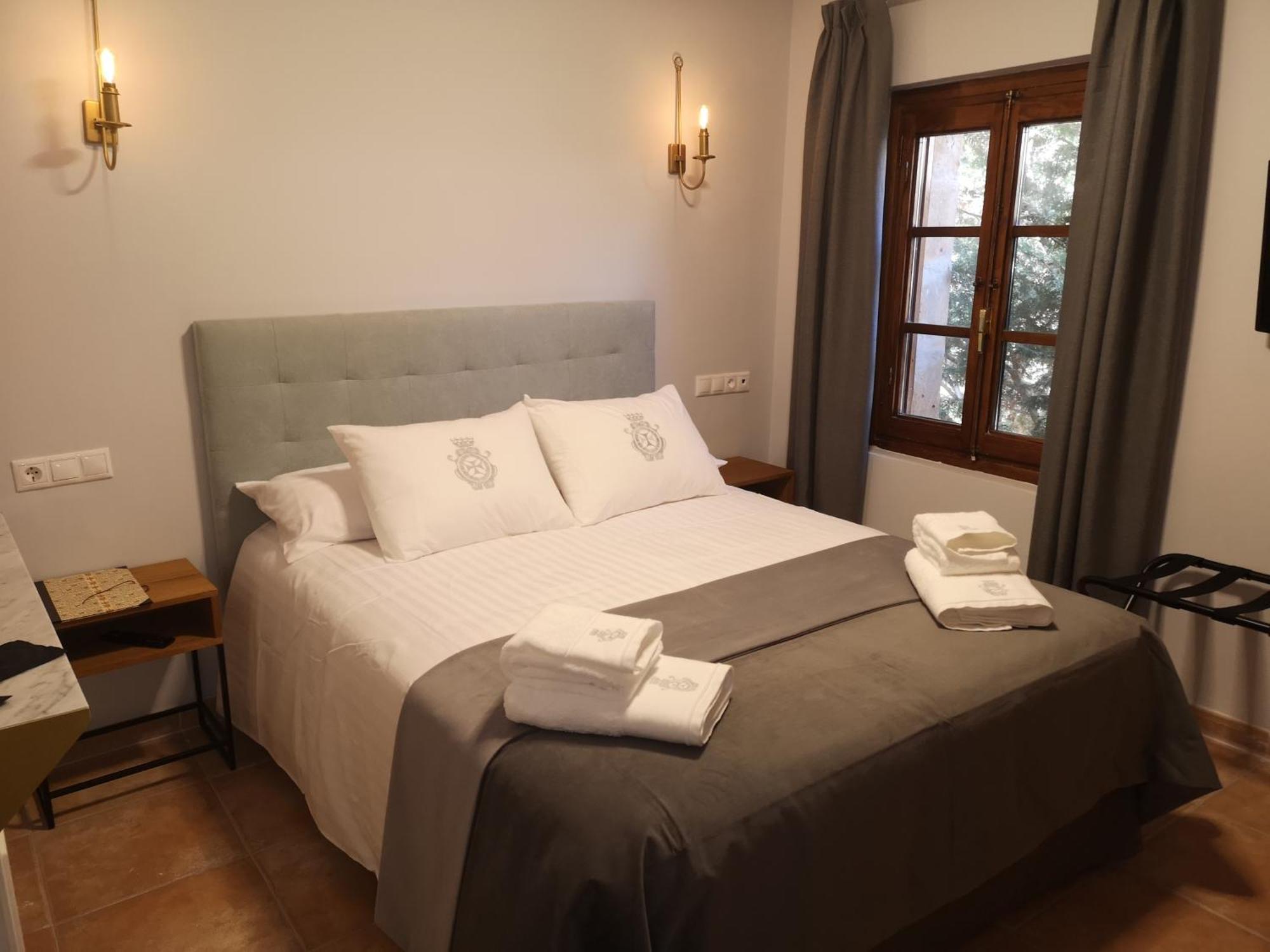Hotel Monasterio De Tejeda Garaballa Extérieur photo